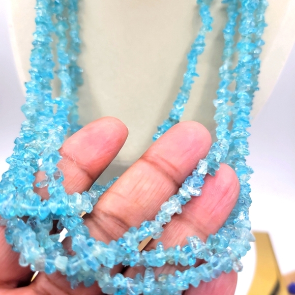 Vintage Beaded Necklace • Delicate • Gorgeous • Sea Blue • Multi-Strand - Picture 3 of 5